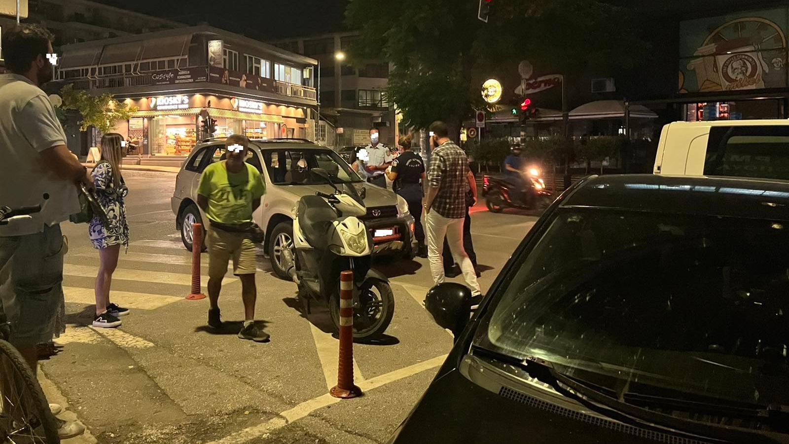 Λάρισα: Σφοδρή σύγκρουση αυτοκινήτου με μηχανάκι – Τραυματίστηκε ανήλικος