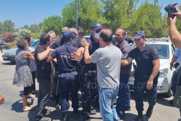 Χανιά - ένταση για Πλεύρη