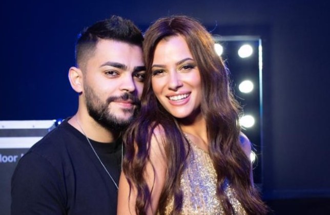 Χρήστος Σαντικάι, Λάουρα Νάργες