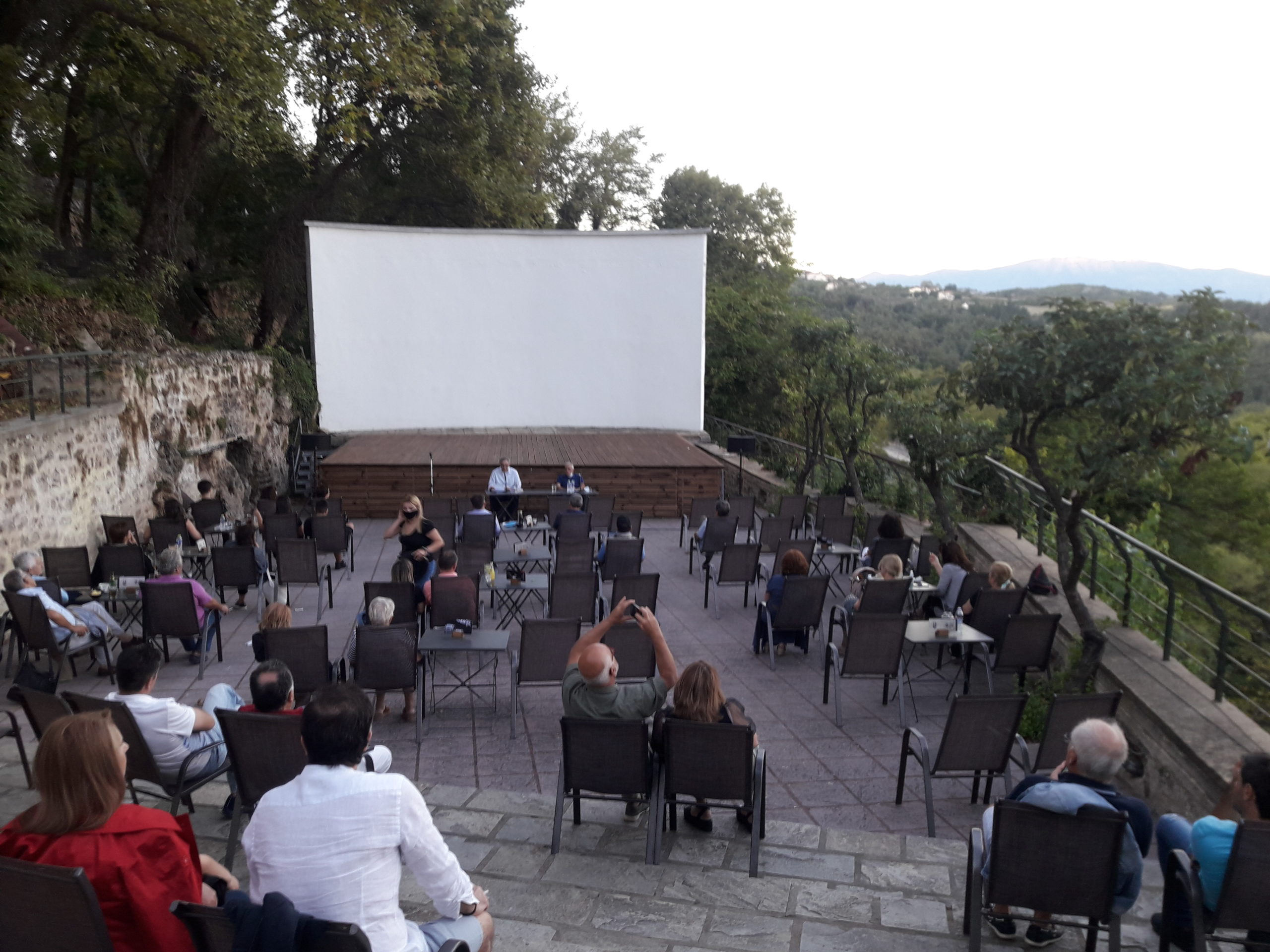 Έδεσσα: Το θερινό σινεμά δίπλα στον μεγάλο καταρράκτη