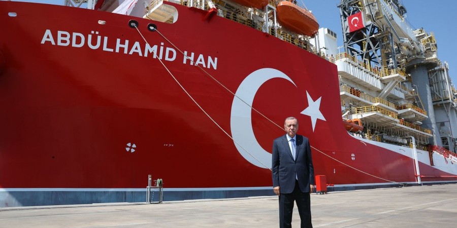 Ερντογάν: “Βλέπει” 540 δισεκατομμύρια κυβικά μέτρα φυσικού αερίου στη… Μαύρη Θάλασσα – Θα τα φέρει το Abdulhamid Han