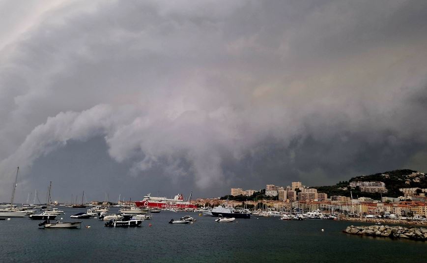 Κακοκαιρία στη Γαλλία