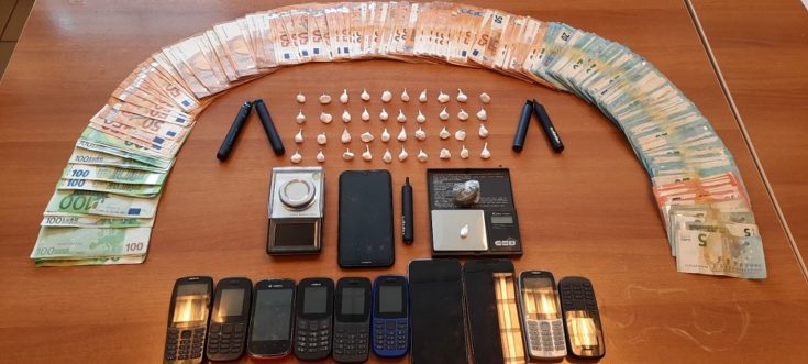 Ηράκλειο - σε γκαρσονιέρα έκρυβαν την κοκαΐνη και τα μετρητά.