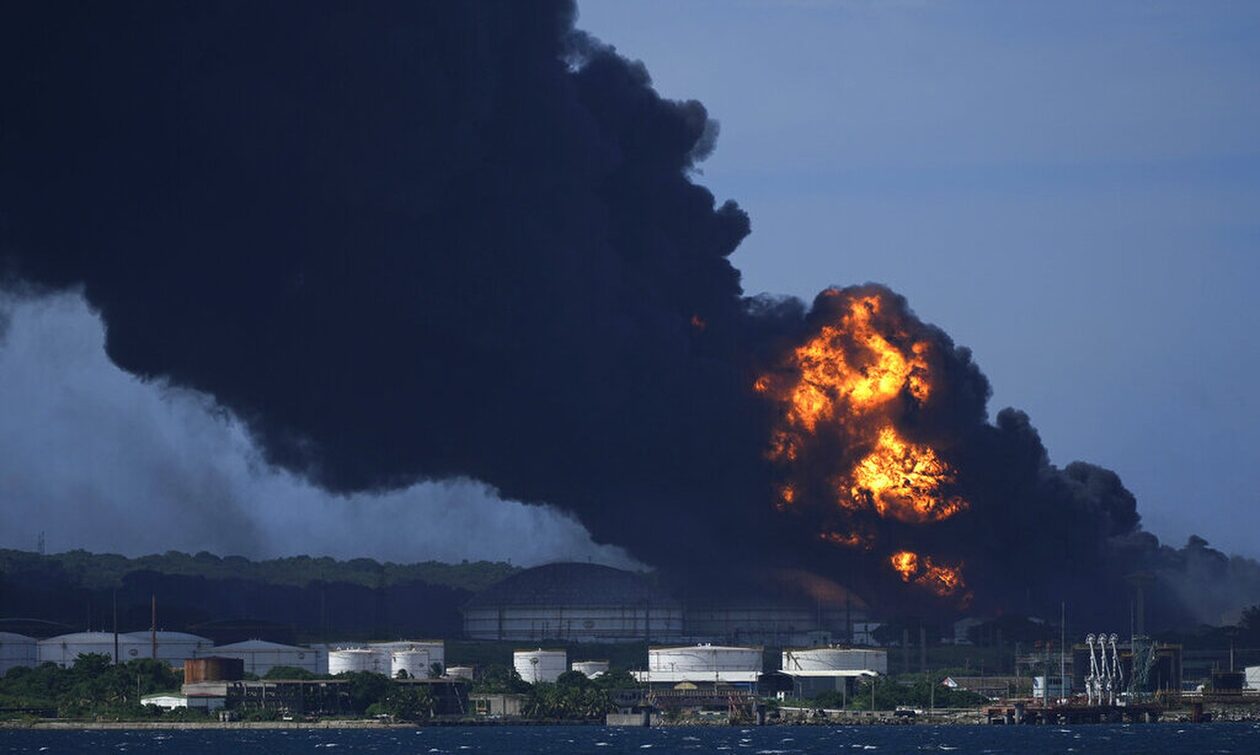 Κούβα: Μεγάλη φωτιά σε πετρελαϊκές εγκαταστάσεις – Αγνοείται η τύχη 17 πυροσβεστών, 77 τραυματίες