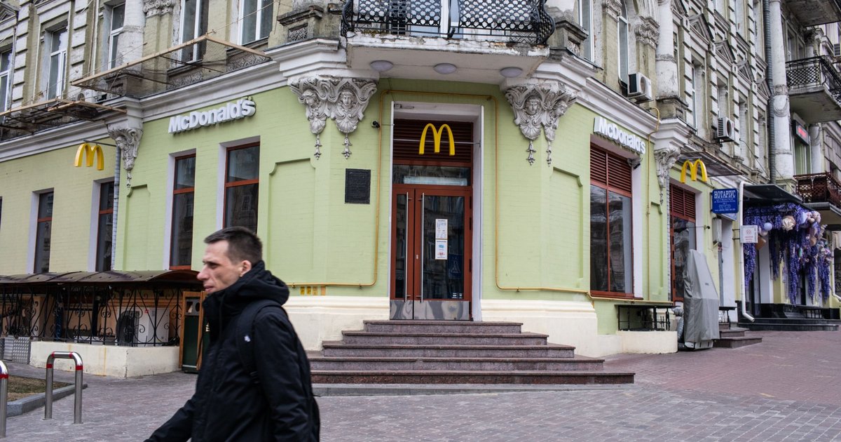 Τα McDonald’s ξανανοίγουν τα καταστήματά τους στην Ουκρανία