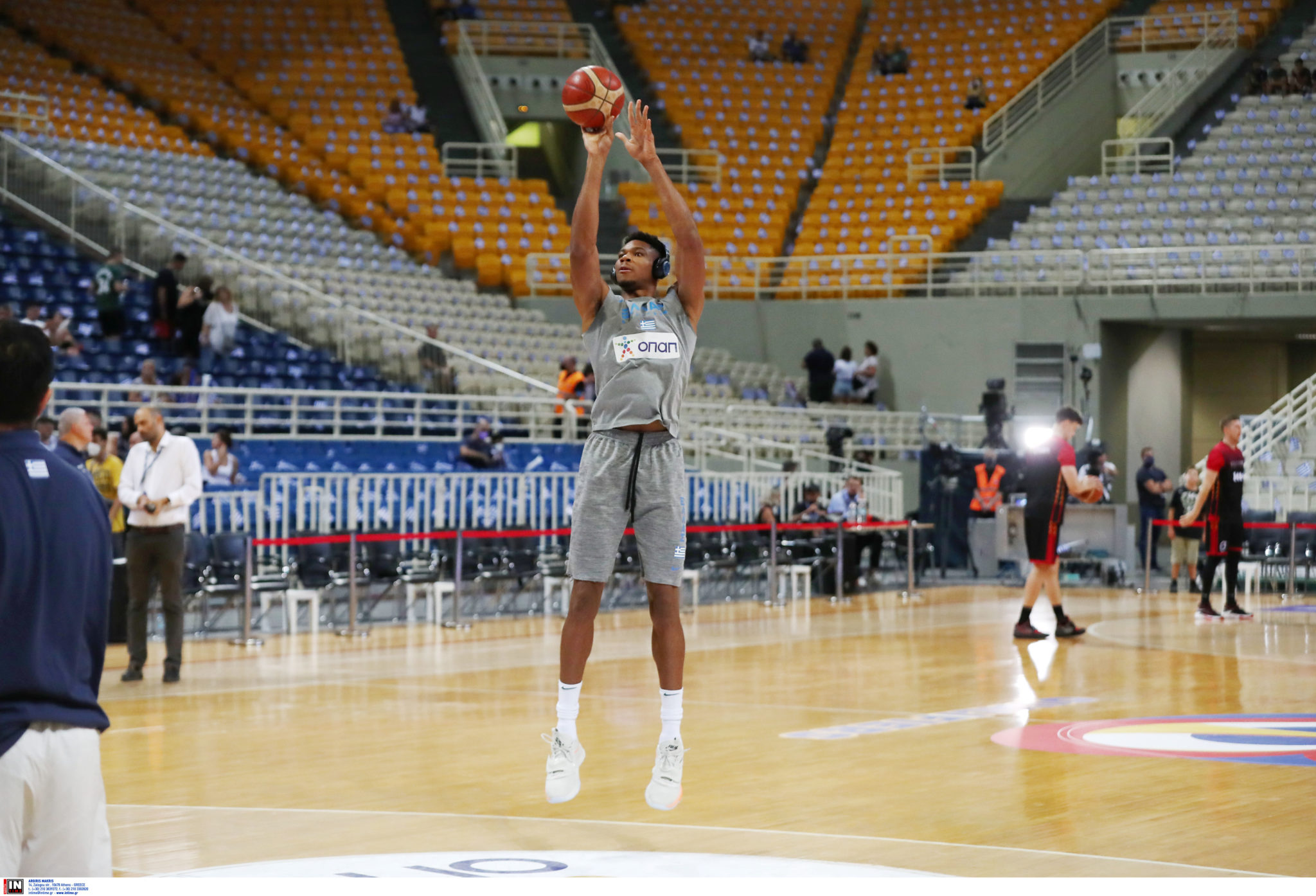 Αντετοκούνμπο