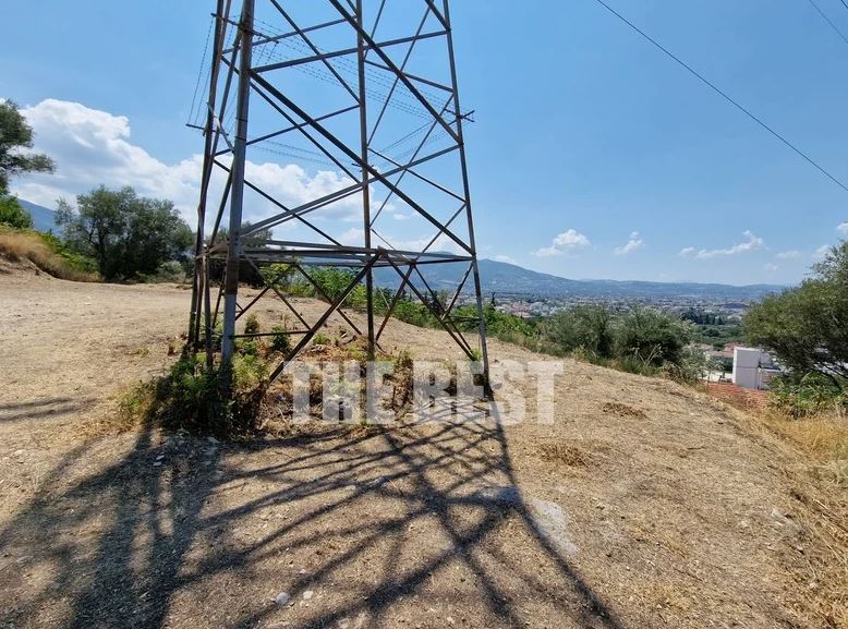 Πάτρα: “Να διερευνηθεί το ενδεχόμενο φόνου” λένε συγγενείς του 22χρονου που βρέθηκε κρεμασμένος σε κολώνα της ΔΕΗ