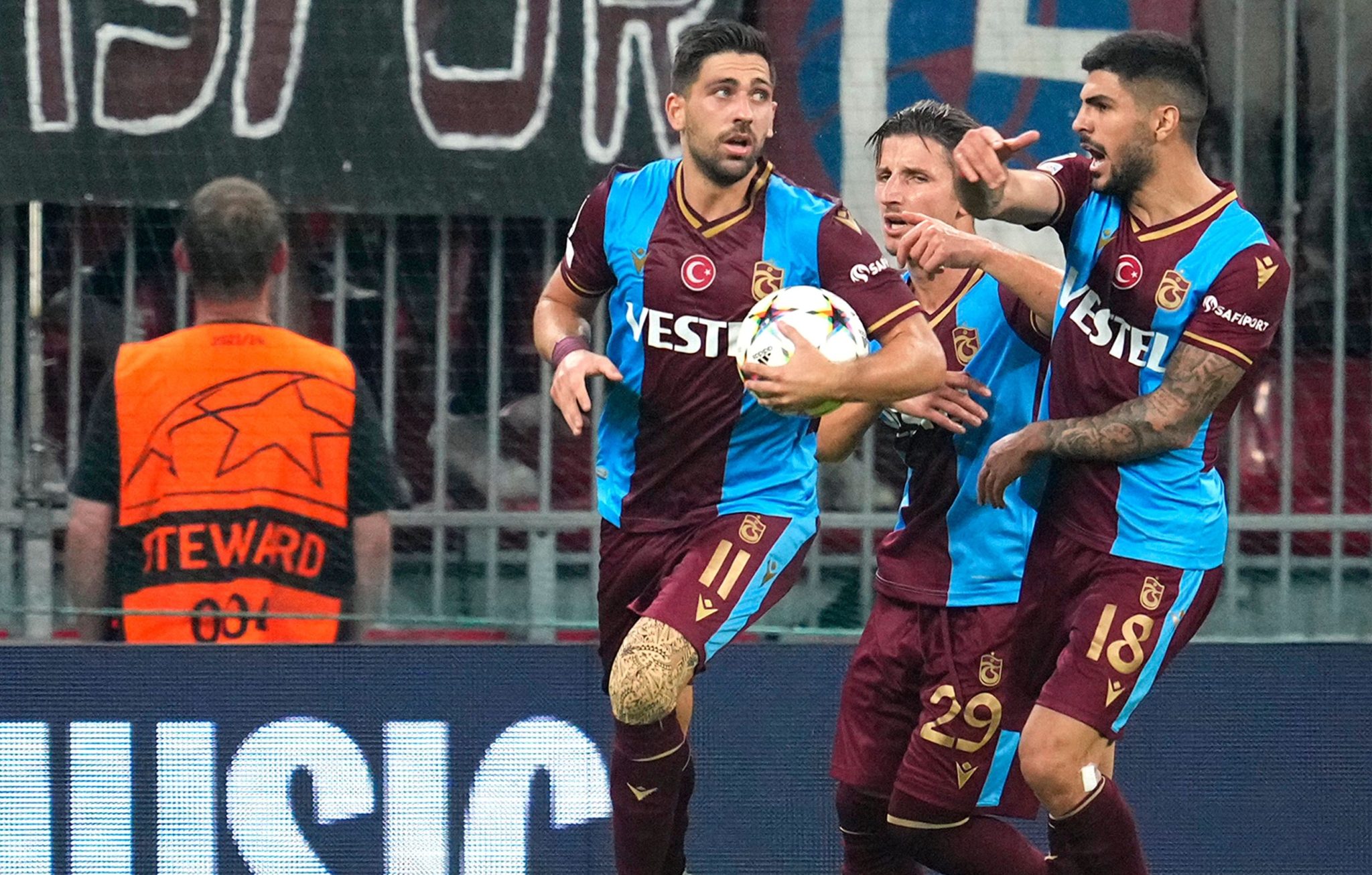 Τάσος Μπακασέτας