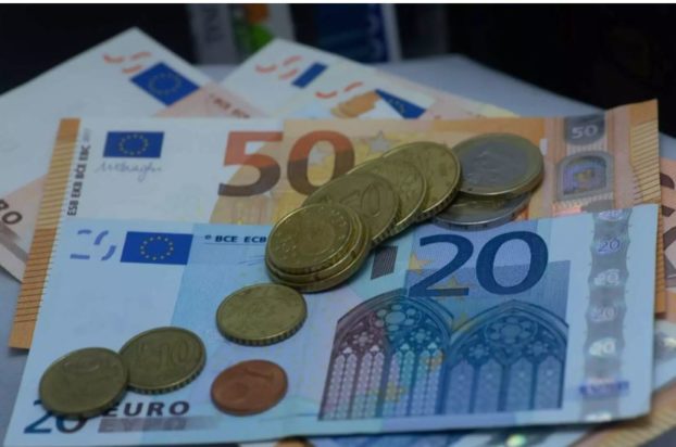 εισοδήματα