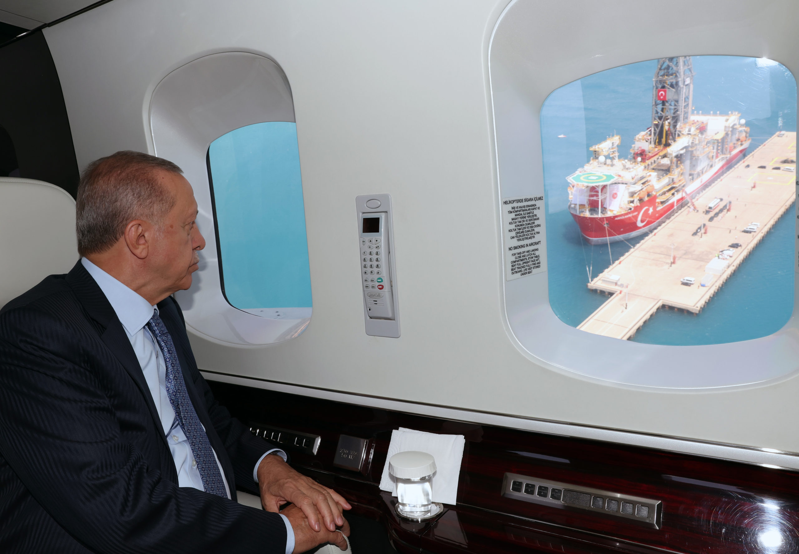 Ο Ερντογάν στο προεδρικό αεροσκάφος