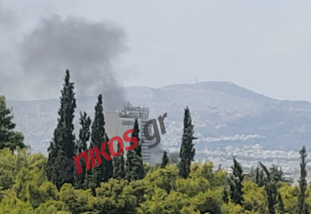 Φωτιά σε διαμέρισμα στο κέντρο της Αθήνας – Οι πρώτες πληροφορίες – ΦΩΤΟ αναγνώστη