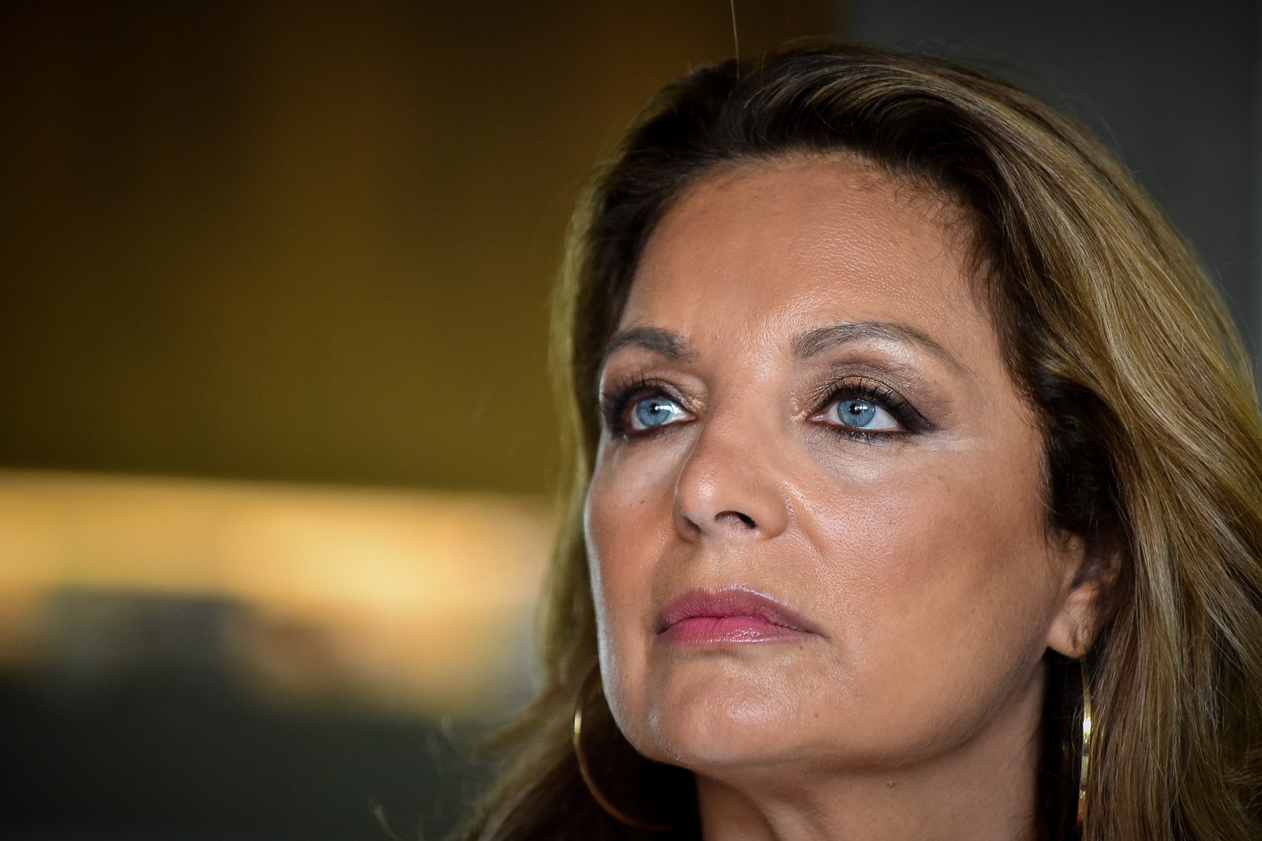 Η Άντζελα Γκερέκου έβγαλε τα μαύρα ρούχα και γεμίζει… μπαταρίες – ΦΩΤΟ