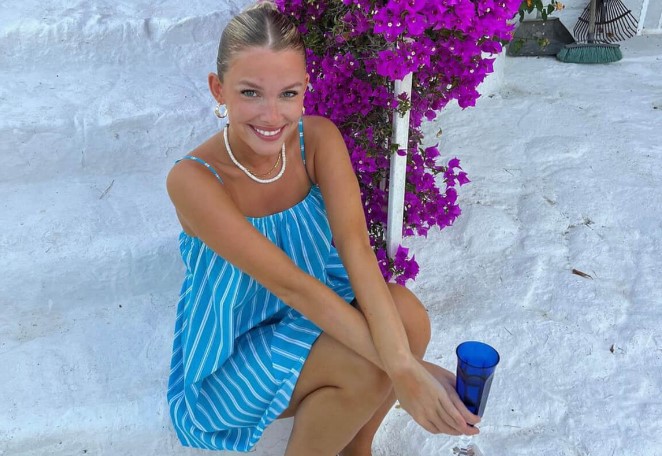 Το ριγέ είναι trend: 5+1 εντυπωσιακά outfits για τις after beach εμφανίσεις σας