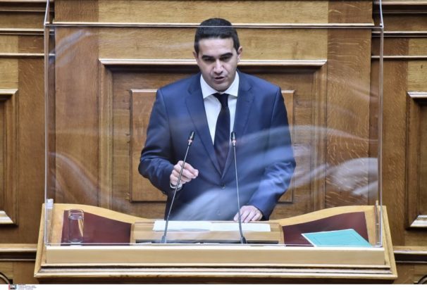 Μιχάλης Κατρίνης στη Βουλή
