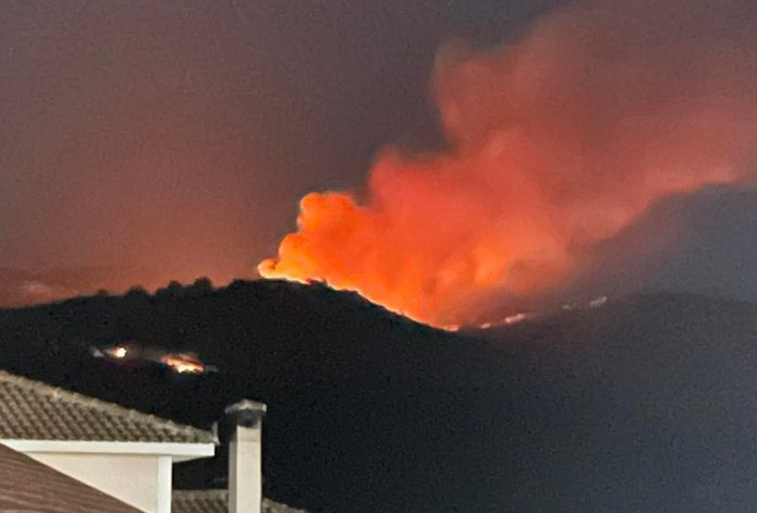 Κεφαλονιά: Φωτιά σε δύσβατη περιοχή κοντά στο χωριό Αννινάτα