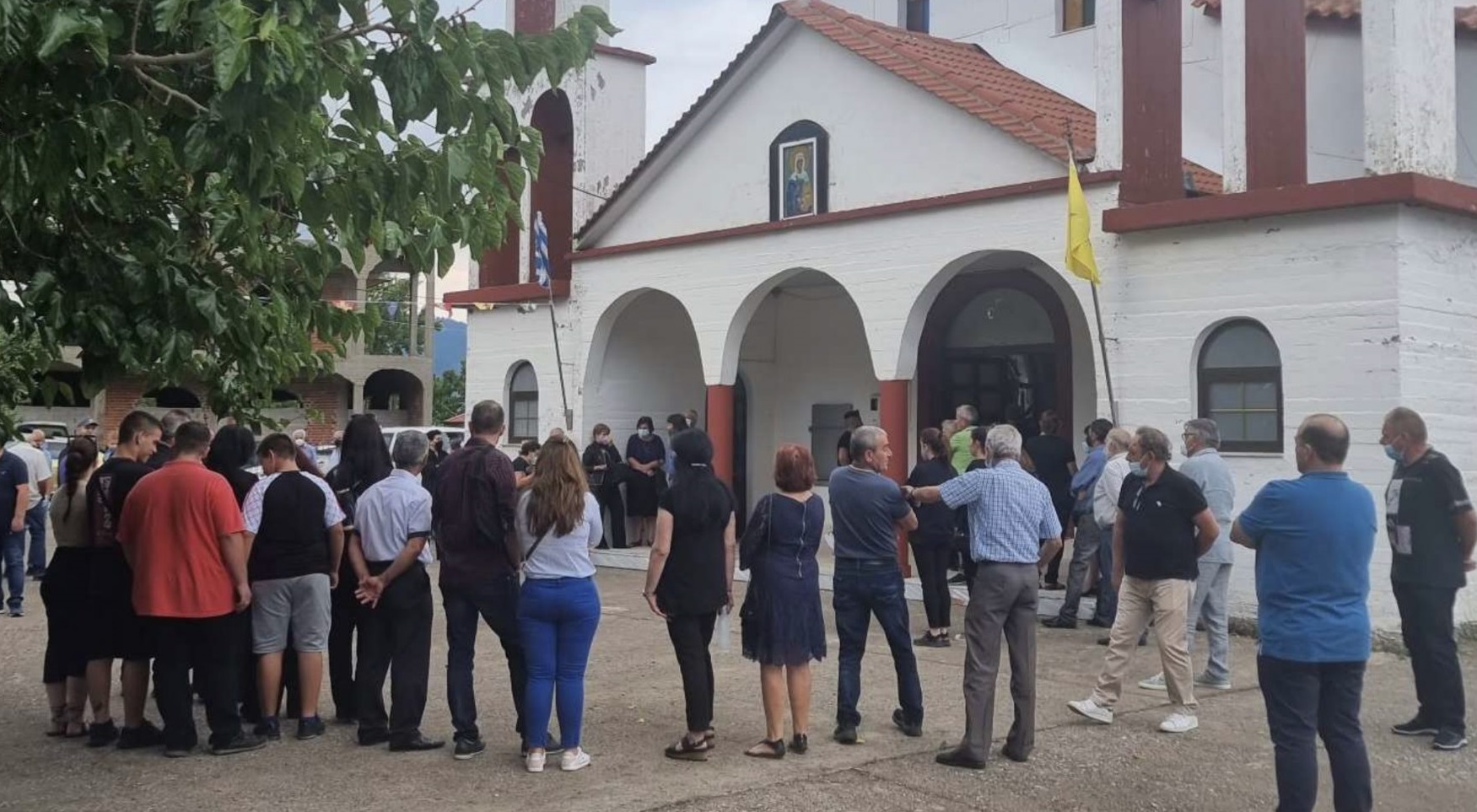 Άρτα: Θρήνος στην κηδεία του 75χρονου που σκότωσε ο γαμπρός του – Άφαντος παραμένει ο 29χρονος δράστης