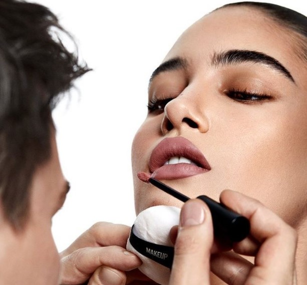 Το μακιγιάζ της Κιμ Καρντάσιαν