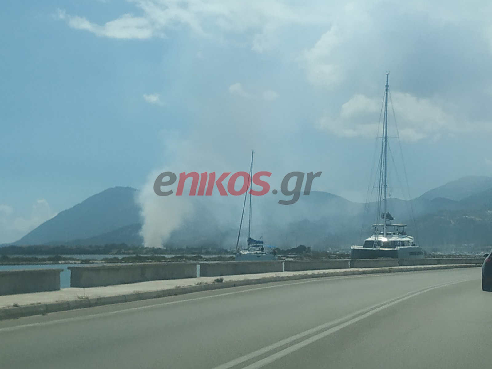 Λευκάδα: Φωτιά στην παλιά χωματερή – ΦΩΤΟ αναγνώστη