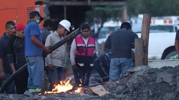 Παγιδευμένοι ανθρακωρύχοι στο Μεξικό: Ο πρόεδρος επιτόπου