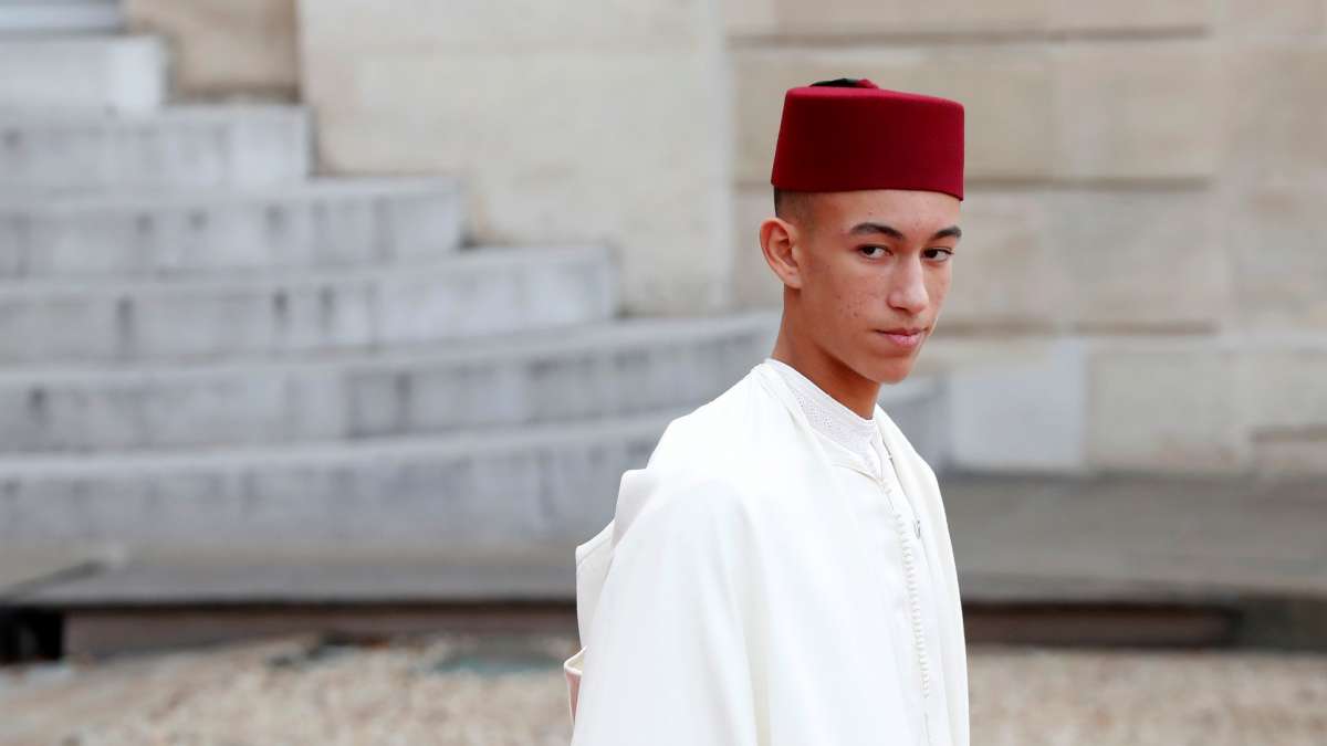 Ο 18χρονος πρίγκιπας που καίει 500ευρα στη Μύκονο