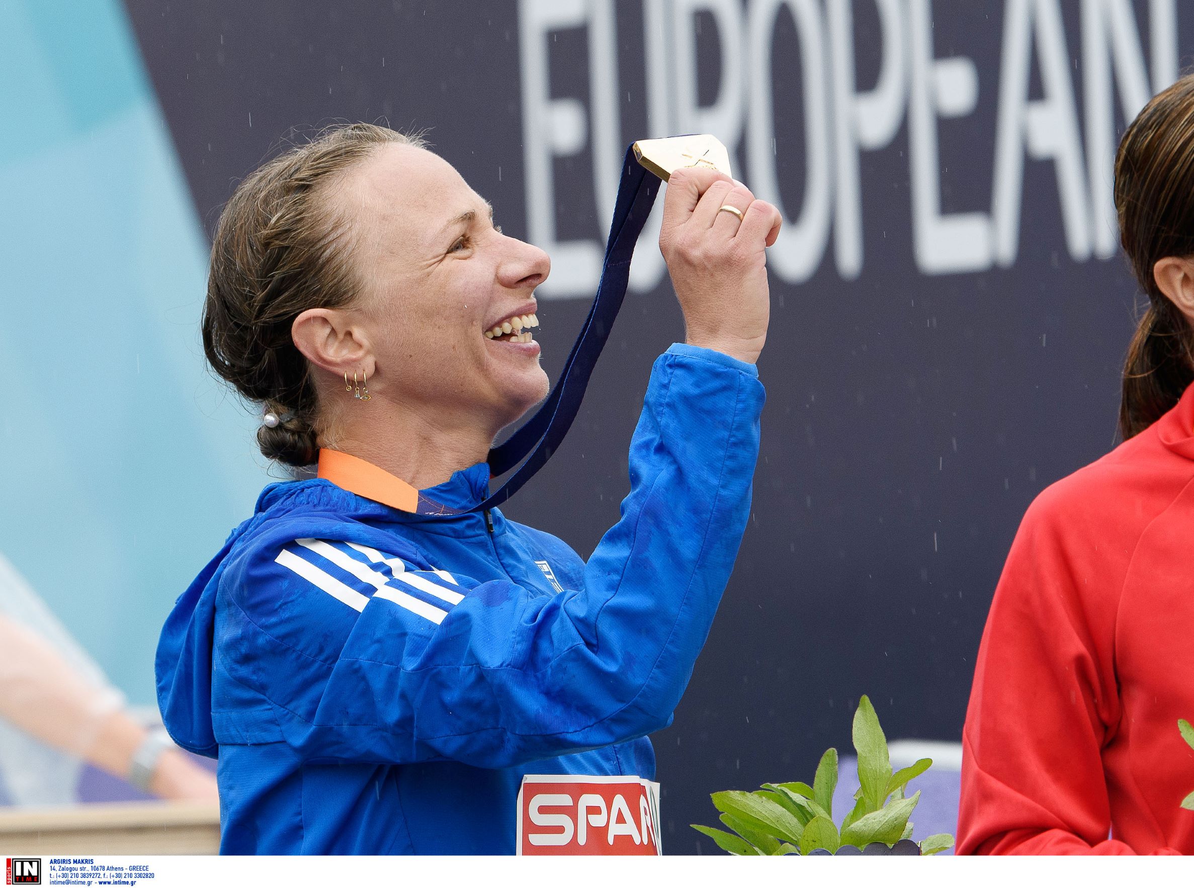 Η Κατερίνα Στεφανίδη αποθεώνει την Αντιγόνη Ντρισμπιώτη για τον διπλό θρίαμβο