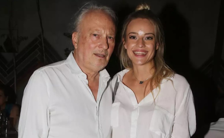 Ο Ρόμπερτ Ουίλιαμς, μαζί με την κόρη του, Ιλένια