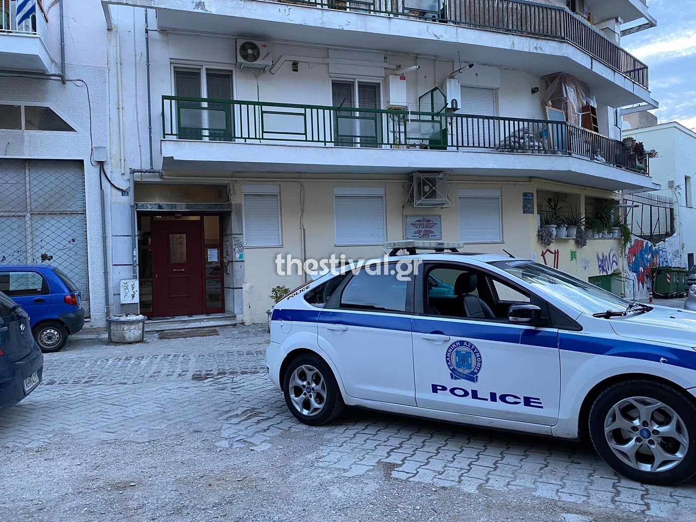 Θεσσαλονίκη: Άνδρας βρέθηκε μαχαιρωμένος στο δωμάτιο του