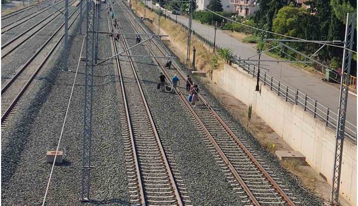 Τρόμος στο δρομολόγιο Λιανοκλάδι – Αθήνα: Το τρένο συγκρούστηκε με αγελάδα και εκτροχιάστηκε – ΦΩΤΟ