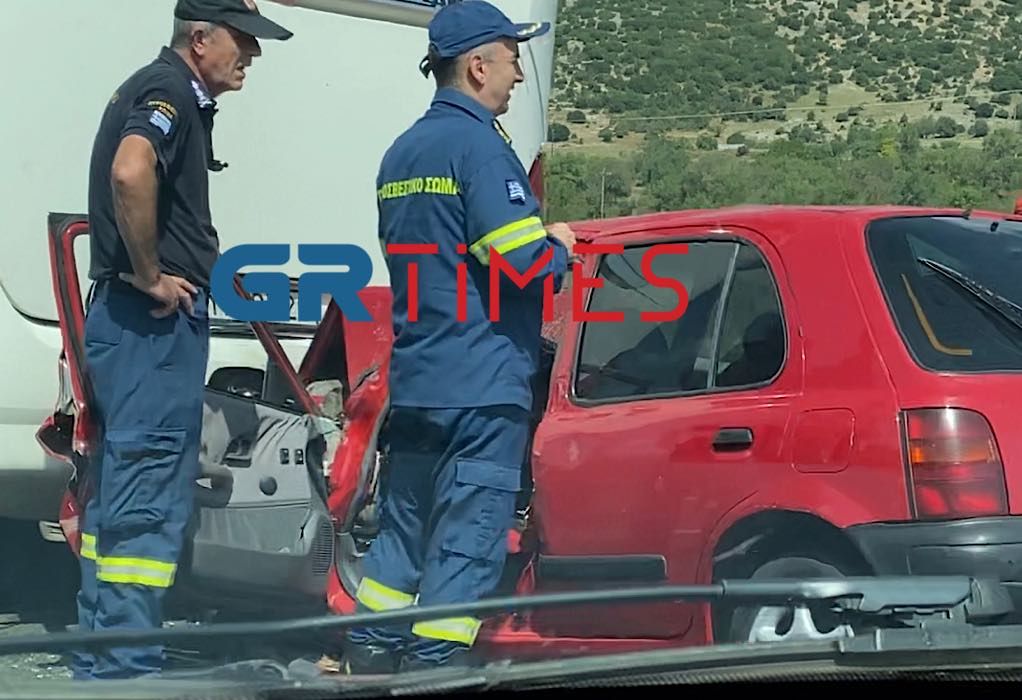 Τραγωδία στην Εγνατία Οδό – Νεκρή γυναίκα σε τροχαίο με λεωφορείο