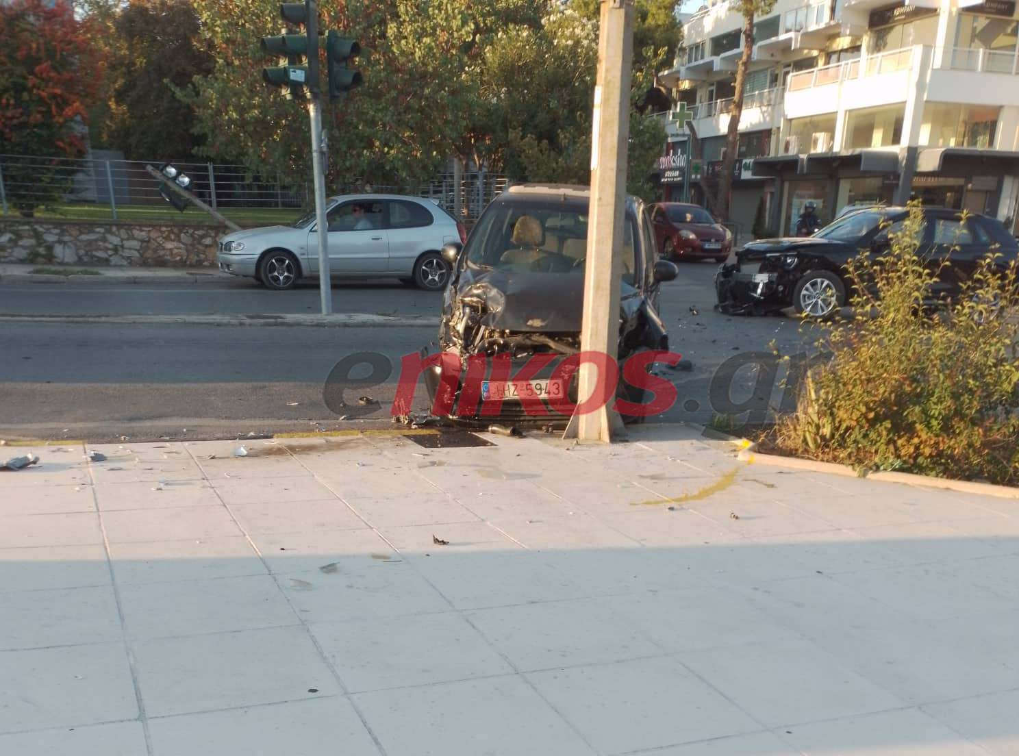 Νέα Ερυθραία: Τροχαίο με το καλημέρα στην Τατοΐου—Ήταν χαλασμένο το φανάρι—ΦΩΤΟ αναγνώστη