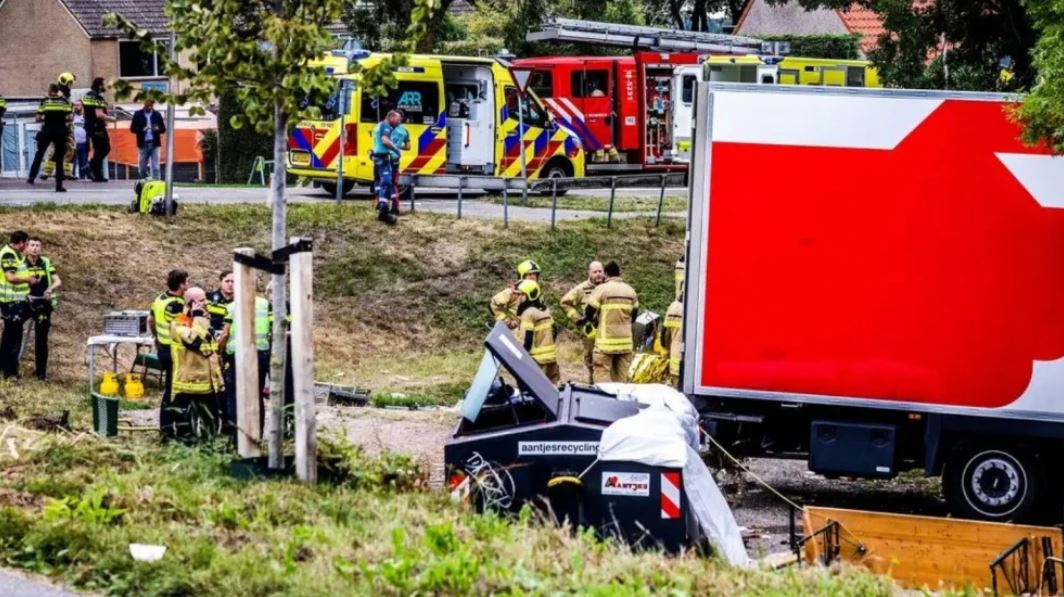 Φορτηγό σε υπαίθριο πάρτι στην Ολλανδία