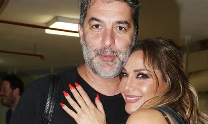 Βασίλης Μπισμπίκης, Δέσποινα Βανδή