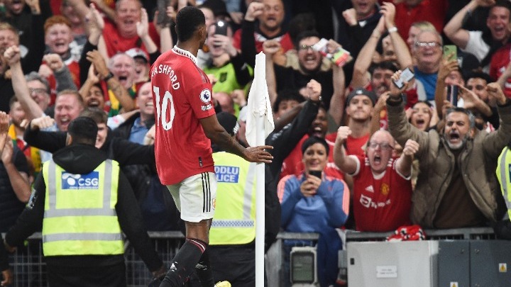 Premier League: Βρήκε «σφυγμό» η Γιουνάιτεντ – Κέρδισε 2-1 τη Λίβερπουλ