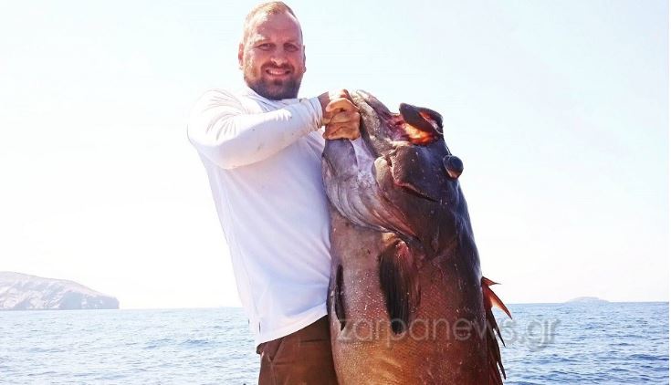 Χανιά: Πήγαν για ψάρεμα και έβγαλαν αυτό το “τέρας” 42 κιλών
