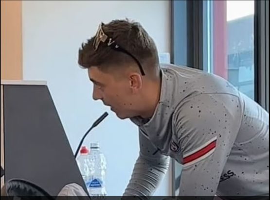 Ο Βρετανός φαρσέρ