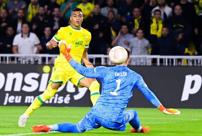 Ναντ – Ολυμπιακός 2-1: Έπαιξε με τη φωτιά και το πλήρωσε