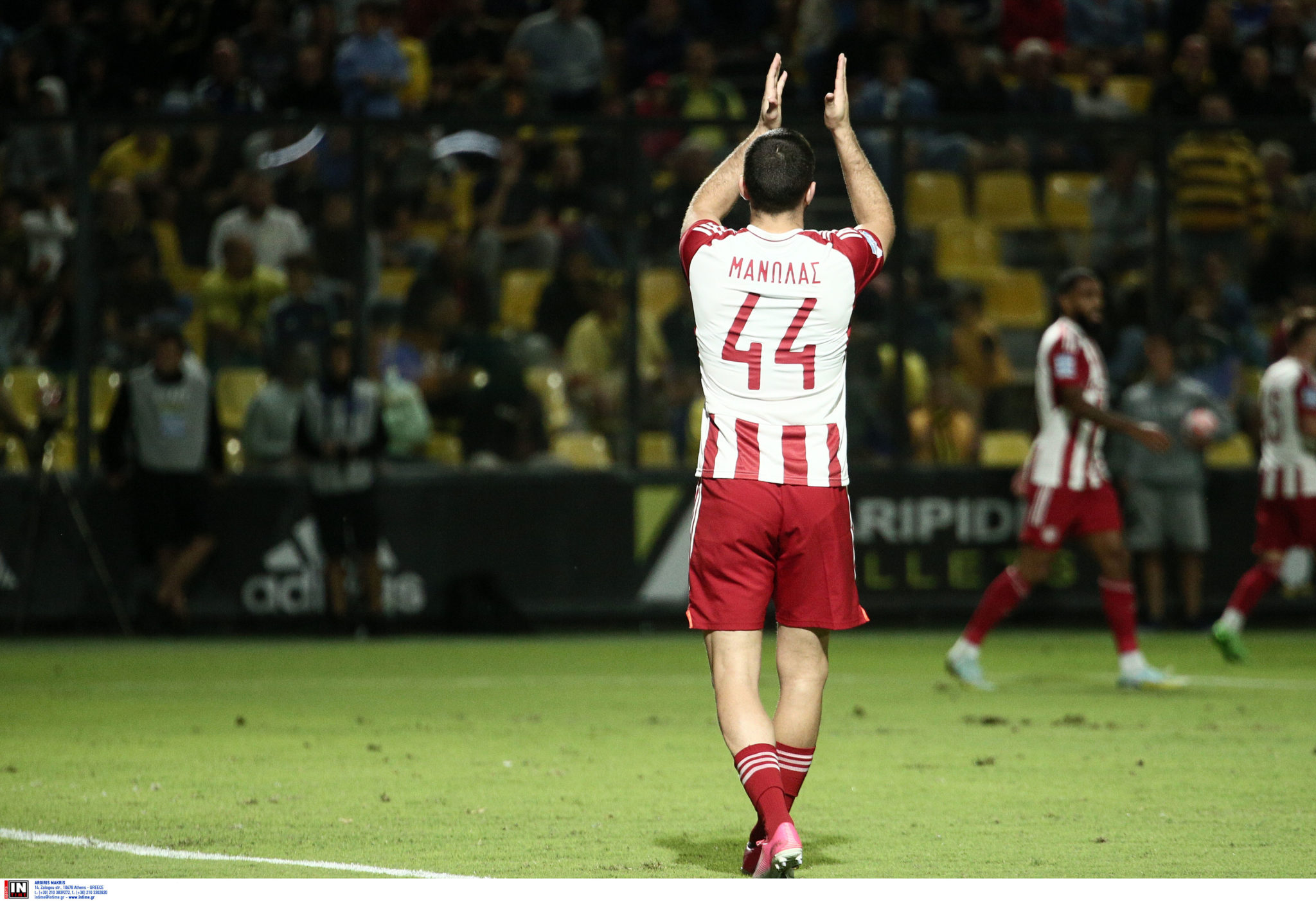 Κώστας Μανωλάς