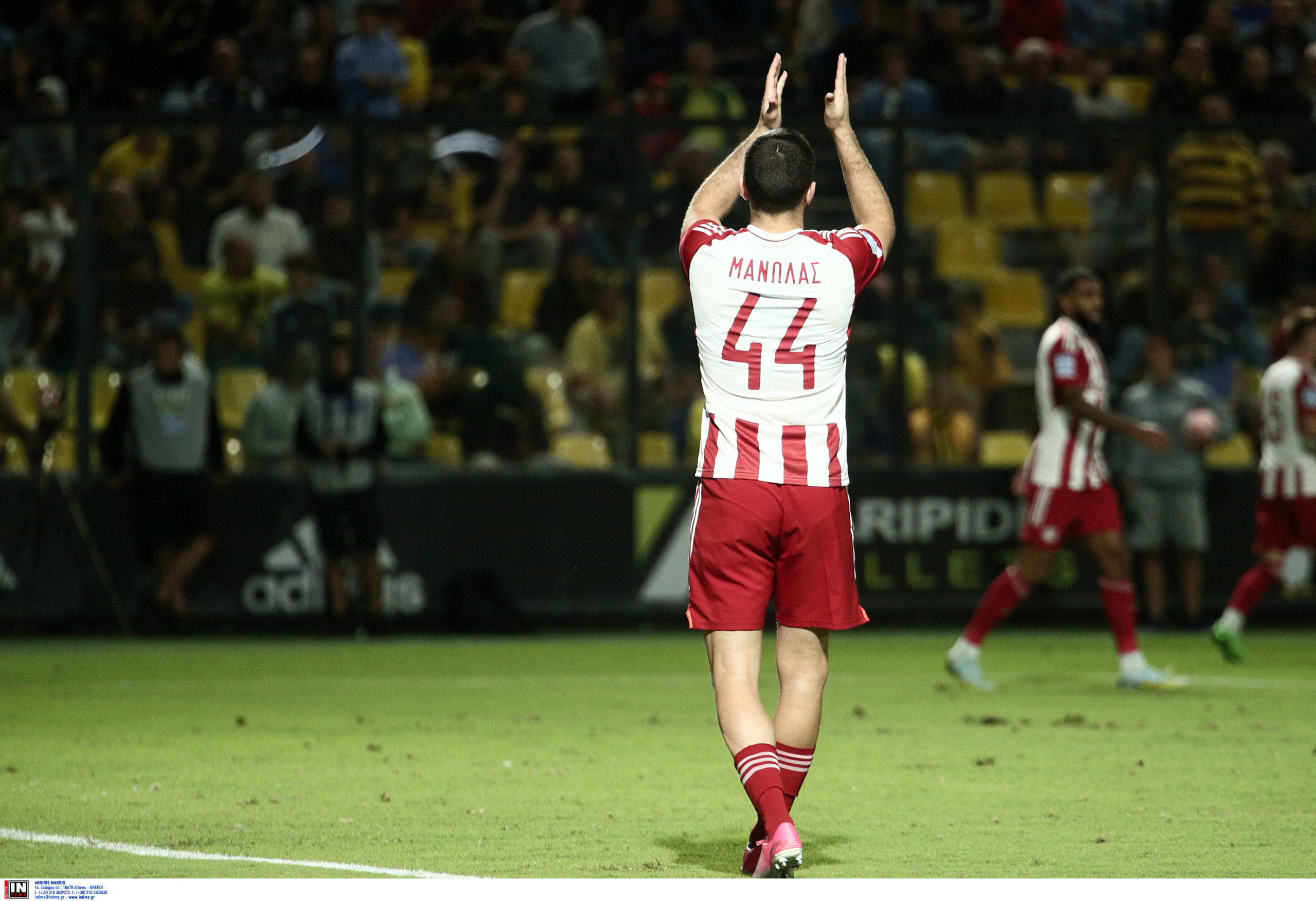 Κώστας Μανωλάς