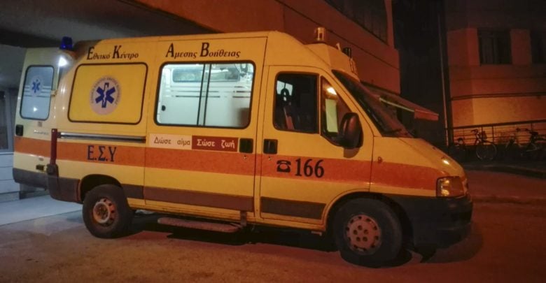 Λάρισα: 55χρονη κατέρρευσε μπροστά σε είσοδο πολυκατοικίας