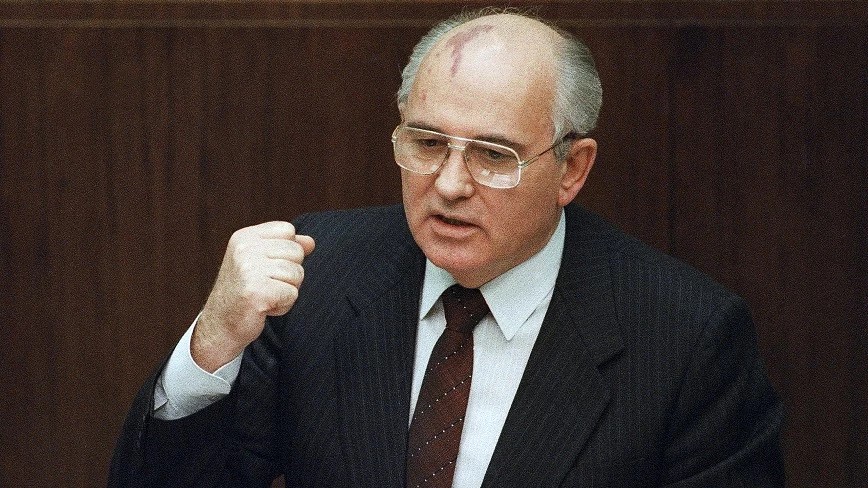 Γκορμπατσόφ: Οι σημαίες στο Βερολίνο θα κυματίζουν μεσίστιες την ημέρα της κηδείας