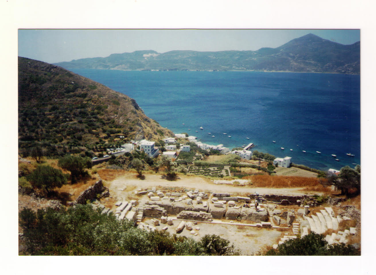 To arxaio theatro ths Milou