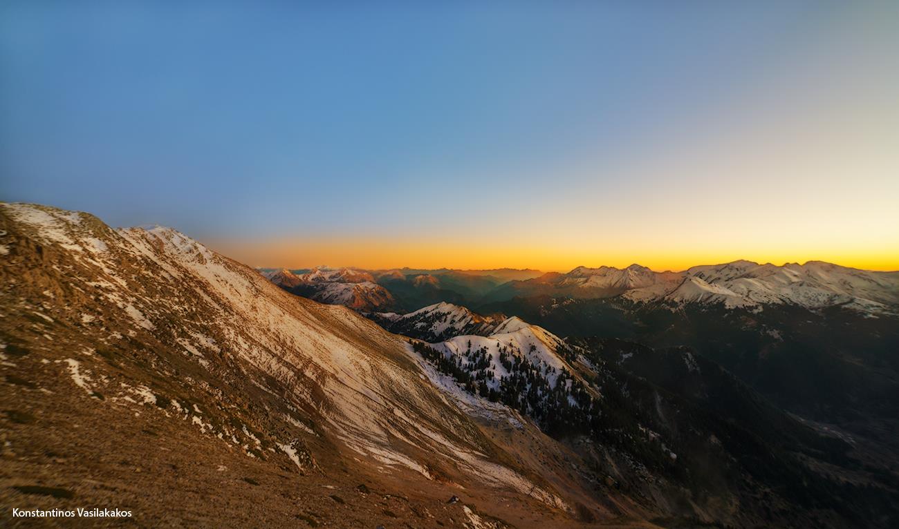 Στην κορυφή Βουτσικάκι στα 2.154m, στην οροσειρά των Αγράφων