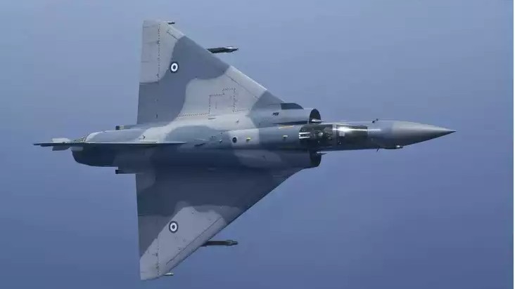 Mirage πέταξαν πάνω από την Αθήνα ενώ οι Τούρκοι προκαλούσαν… νύχτα στο Αιγαίο