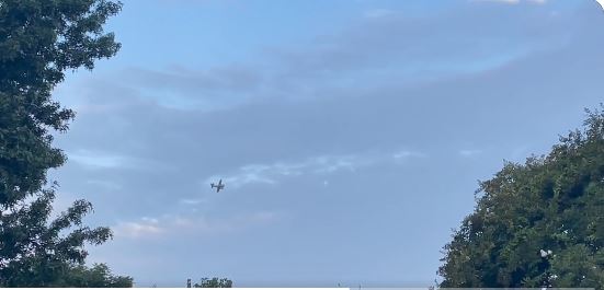 πιλότος απειλεί να ρίξει αεροσκάφος