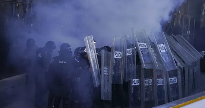 Μεξικό: Επεισόδια σε διαδήλωση για τους εξαφανισμένους φοιτητές – 11 αστυνομικοί τραυματίστηκαν