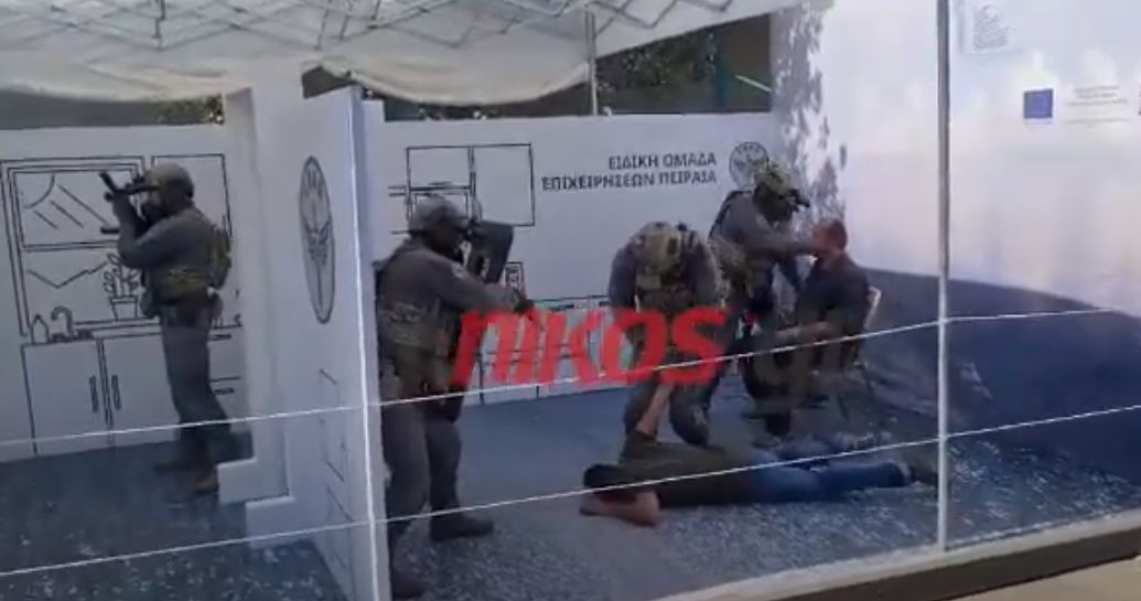 ΔΕΘ: Εντυπωσιακή άσκηση απελευθέρωσης ομήρων από τρομοκράτες-ΒΙΝΤΕΟ