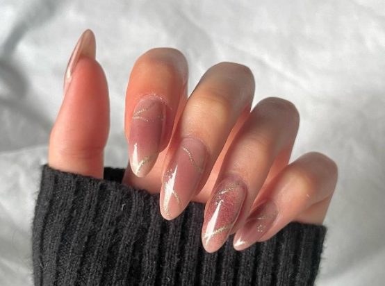 Blush nails