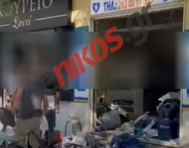 Εκρήξεις και φωτιά σε μαγαζί στην Αχαρνών