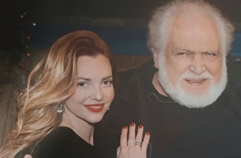 Ιωάννα Μαρτζούκου, Κώστας Καζάκος