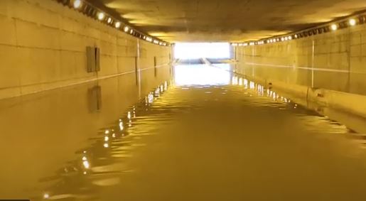 πλημμύρισε γέφυρα στη Θεσσαλονίκη